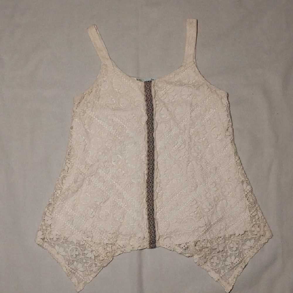 Maurices Cream Top with Blue and Brown Detail Size M